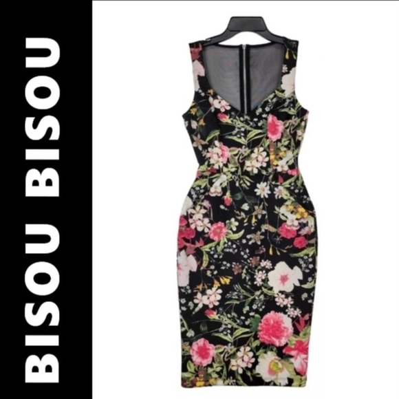 Bisou Bisou Dresses & Skirts - Bisou Bisou Pink and White Sheath Dress Sweetheart Neckline Sleeveless